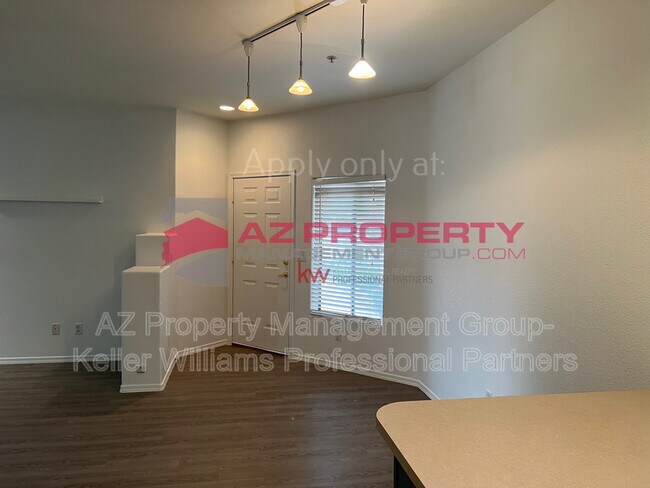 Foto del edificio - 8800 N 107th Ave