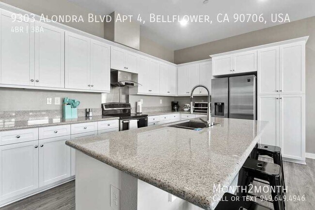 Building Photo - Tranquil Townhouse on Alondra Blvd