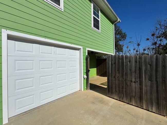 Foto del edificio - 2311 Airline