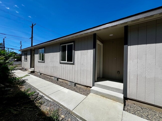 Building Photo - K713