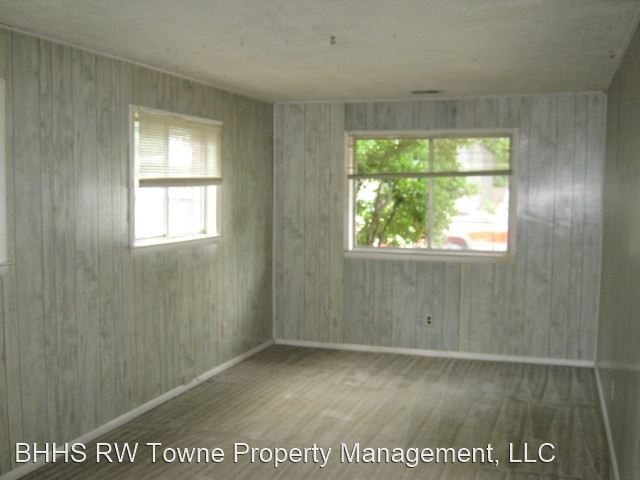 Building Photo - 3 br, 1.5 bath House - 467 Appian Avenue^^