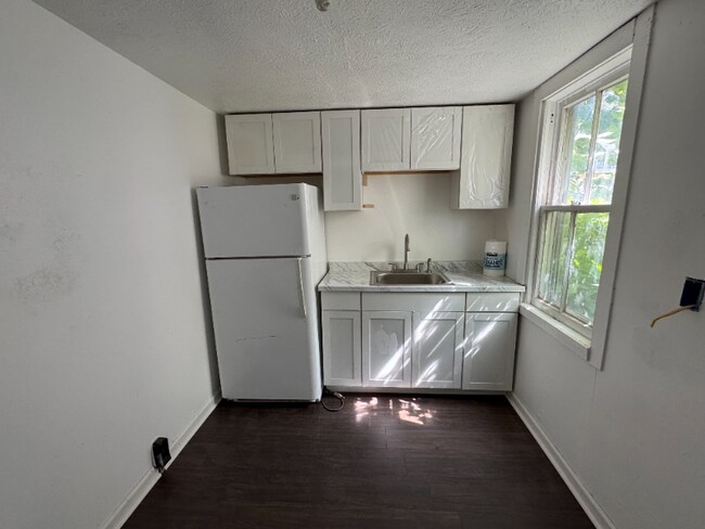 Foto del edificio - 75 W Main St