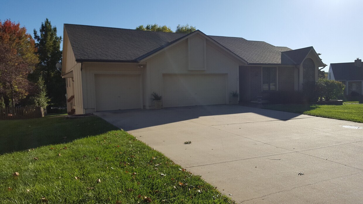 Foto principal - 124 Winnebago Dr