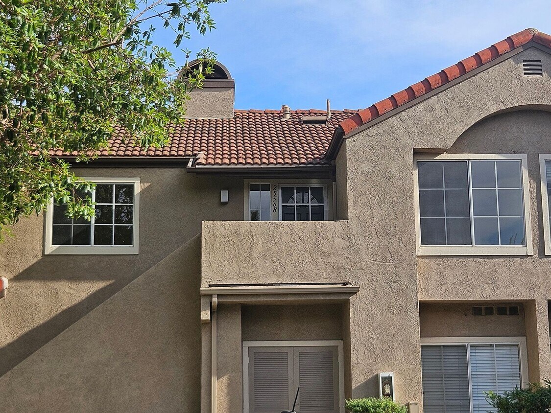 Foto principal - Wonderful 2 Bedroom 2 Bathroom Upper Level...