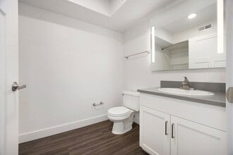 Building Photo - Byron Lakes Apartments