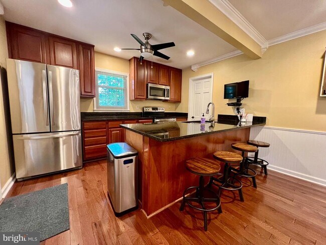 Foto del edificio - 1723 Dryden Way