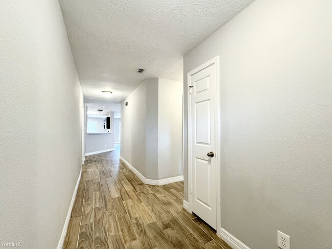 Building Photo - 3 br, 2 bath House - 4610 Kings Ridge Rd