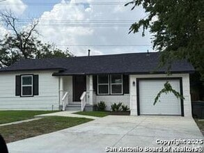Building Photo - 230 Conway Dr
