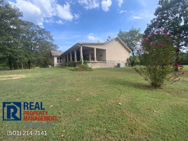 Foto del edificio - 3505 Cougar Lk Rd