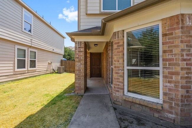 Building Photo - 16807 Accolade Way
