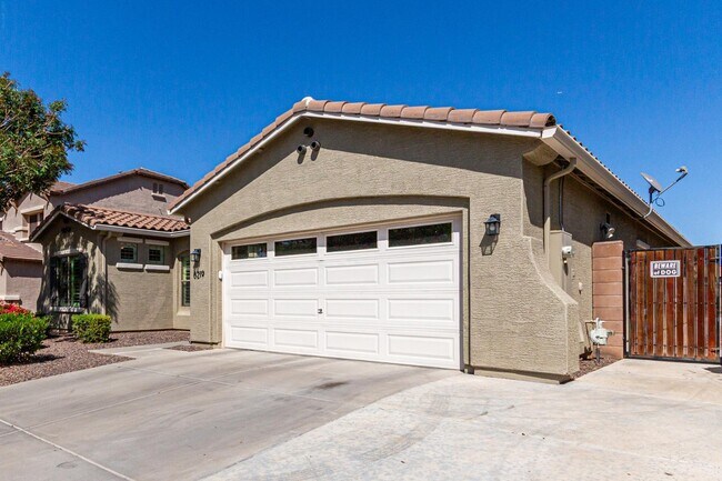 Foto del edificio - 6219 S Banning St