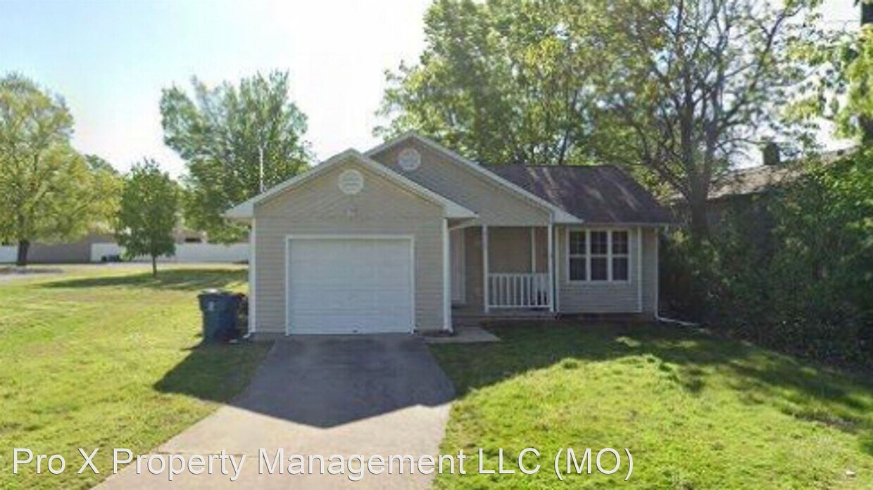 3 br, 2 bath House 2115 S. Willard House Rental in Joplin, MO