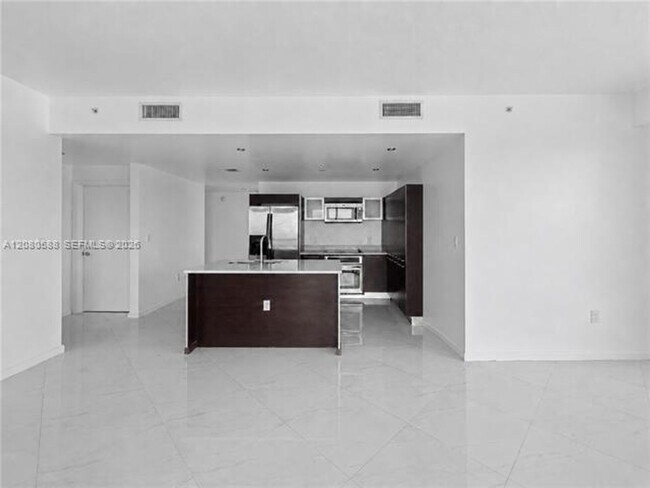 Foto del edificio - 1900 N Bayshore Dr
