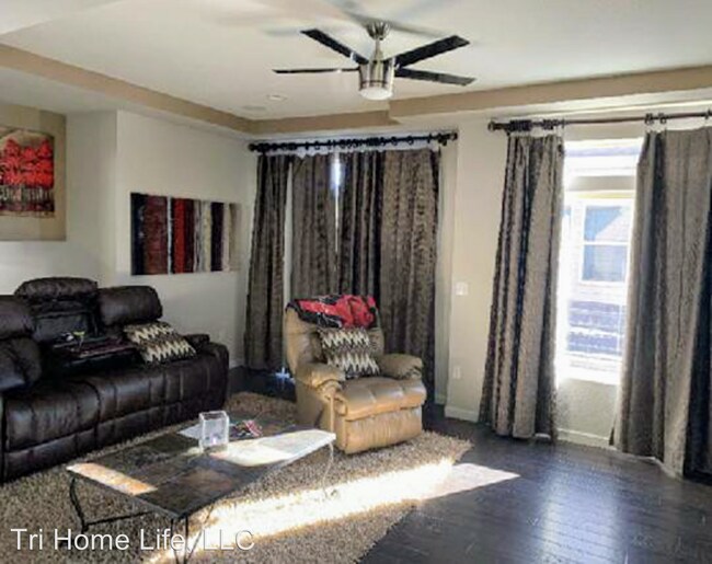 Foto del edificio - 3 br, 3 bath House - 4114 Elegant St