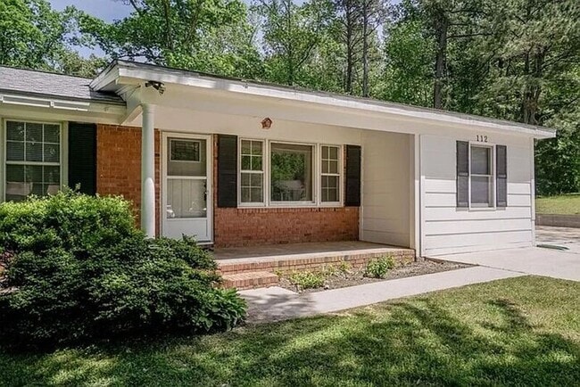 Building Photo - 112 Old Meadowbrook Dr