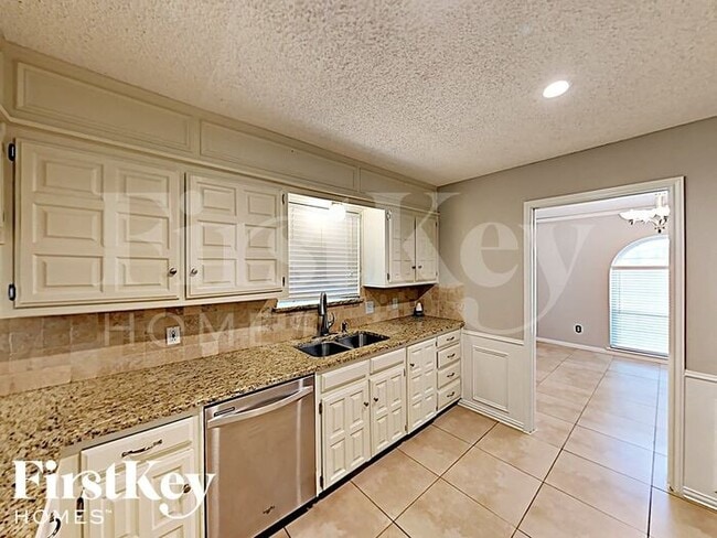Building Photo - 1852 Rhinevalley Dr