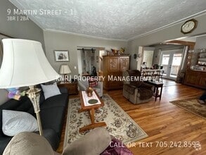 Building Photo - 9 Martin St