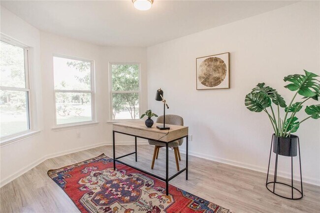 Foto del edificio - 9908 Briar Ridge Dr