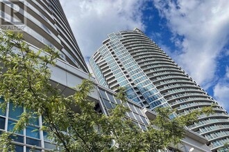 Building Photo - 218-218 Queens Quay W