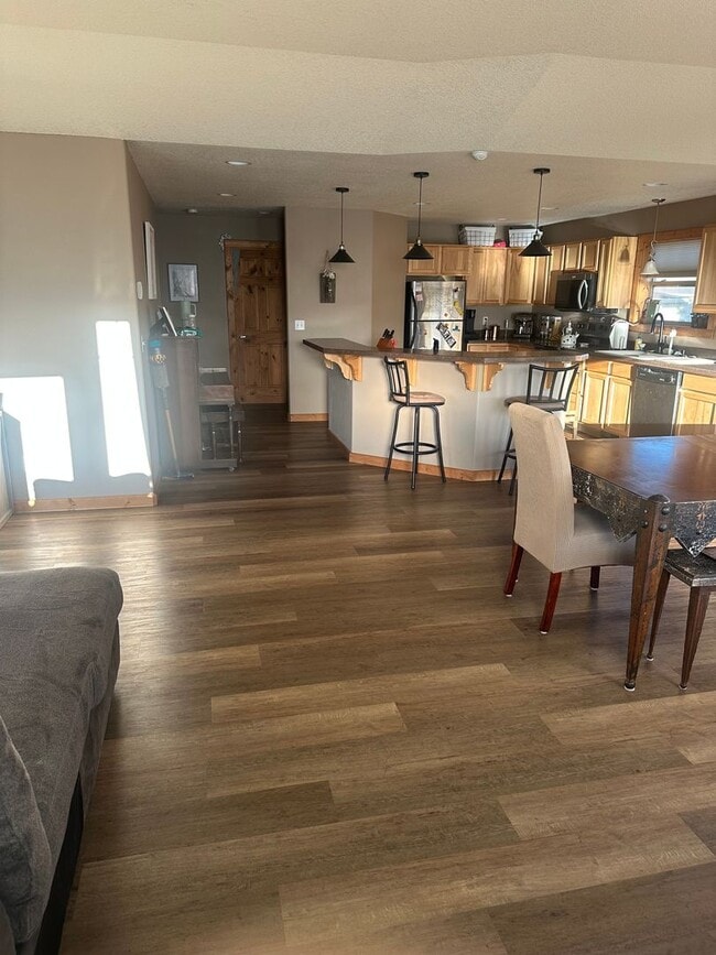 Building Photo - Beautiful West Kalispell Home