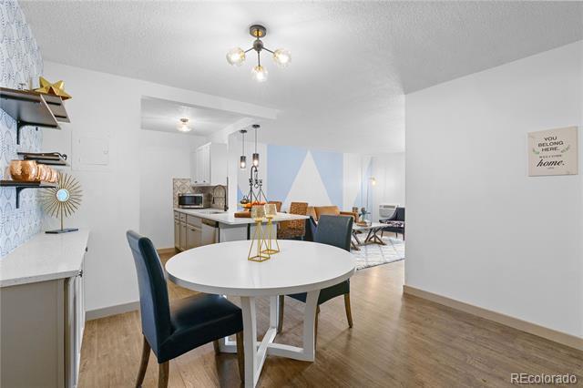 Foto principal - 2281 S Vaughn Way