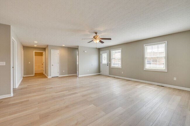 Foto del edificio - 14245 Lariat Lp