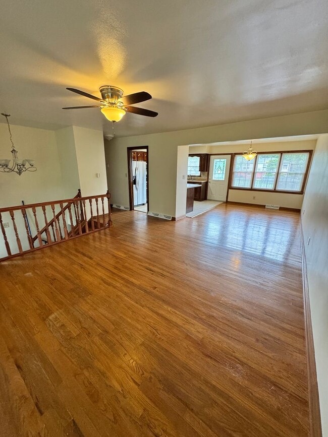 Building Photo - 5001 Sampson Dr