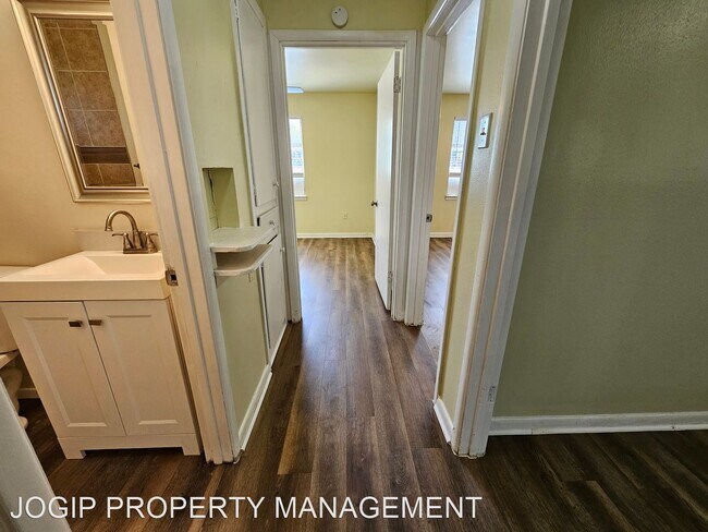 Building Photo - 2 br, 1 bath House - 12260 Galva Drive