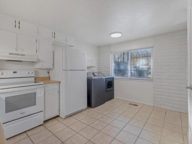 Building Photo - 205 E 4600 S