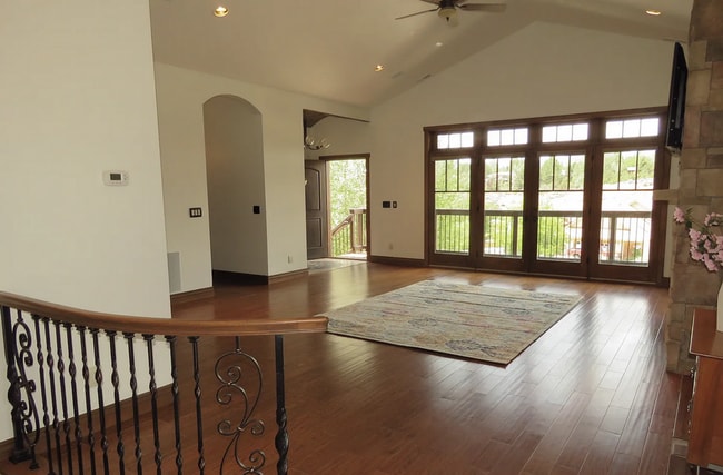 Building Photo - Mountain Sunset Views: Lovely Four-Bedroom House in Skyridge