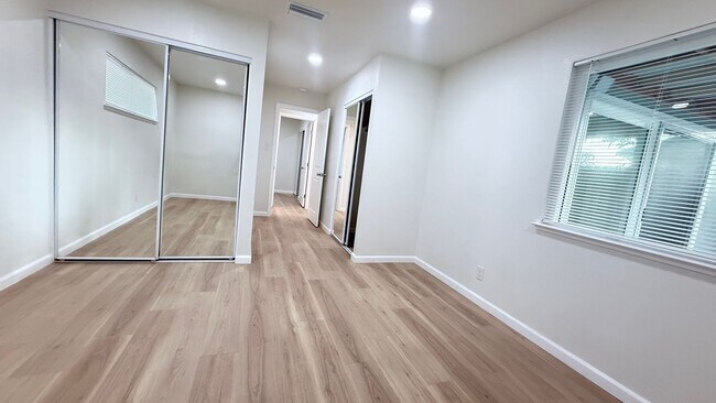 Foto del edificio - 2 Bedroom 1 Bath Duplex in Antioch