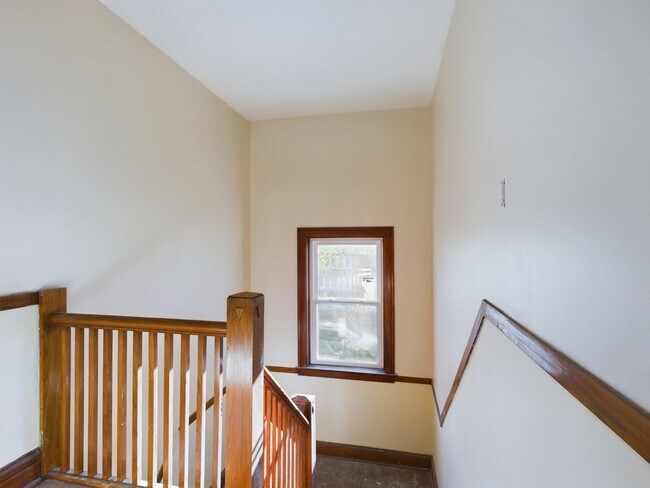 Building Photo - 1337 S Austin Blvd