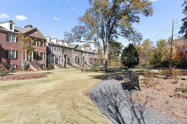 Building Photo - 440 Rose Garden Ln