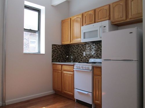 Building Photo - 122 Saint Marks Pl