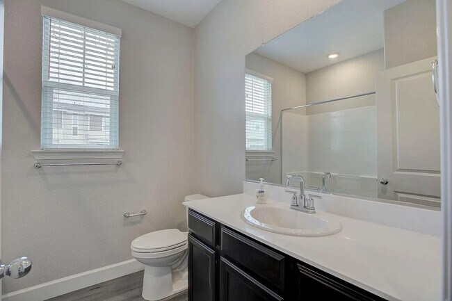 Foto del edificio - 1606 Lion St