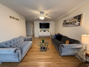 Building Photo - 33 Grantley St