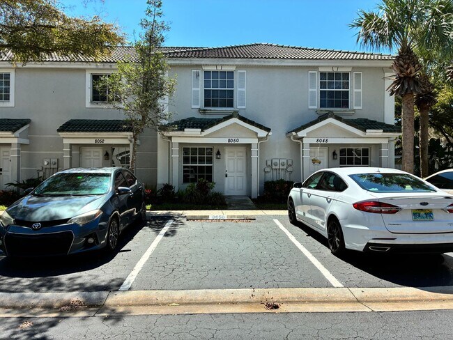 Foto del edificio - 8050 Pacific Beach Dr