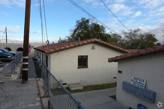 Foto del edificio - Cottage Park Apartments