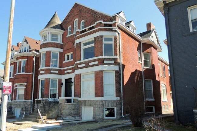Foto del edificio - 445 W Forest Ave