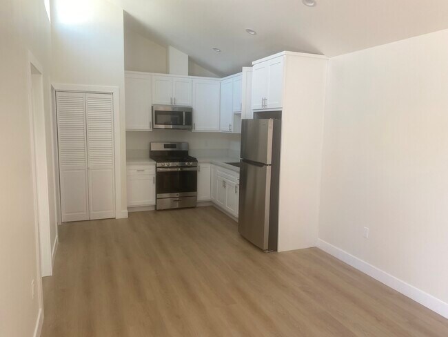 Foto del edificio - 2916 E 10th St
