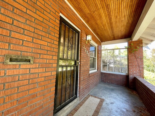 Photo - $0 DEPOSIT OPTION, NEW PAINT, TRADITIONAL BRICK HOME, WALKING DISTANCE TO DU!! LARGE BACKYARD, DE...
