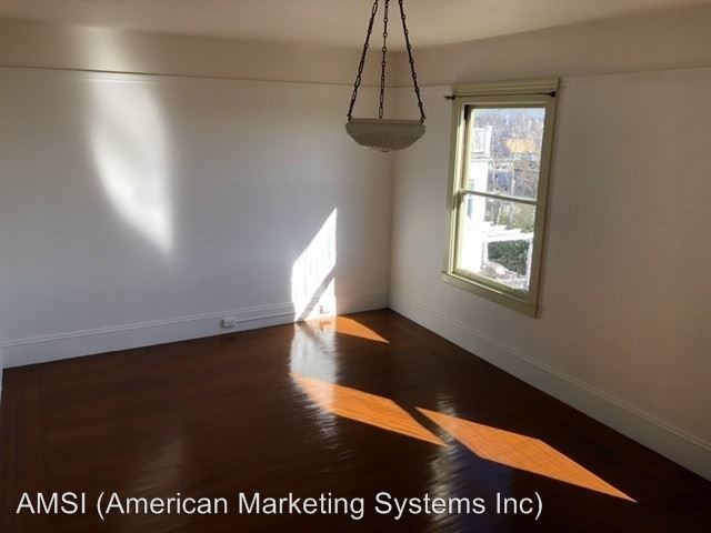 Building Photo - 4 br, 1.5 bath House - 15 Park Hill