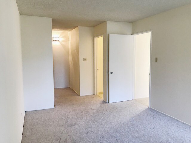 Building Photo - 340 Auburn Way