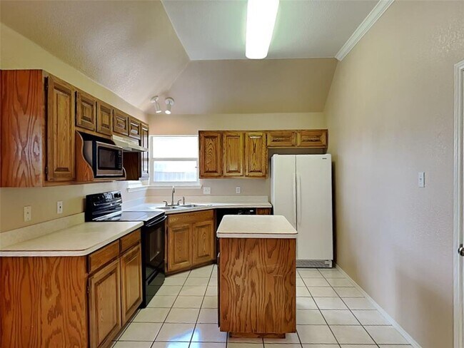Building Photo - 923 Rolling Meadows Dr