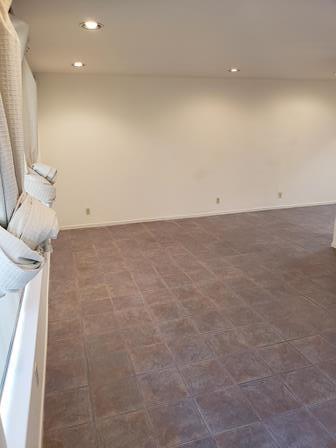 Building Photo - 6062 N Maroa Ave