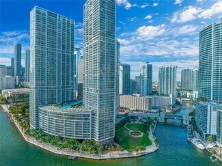 Building Photo - 495 Brickell Ave