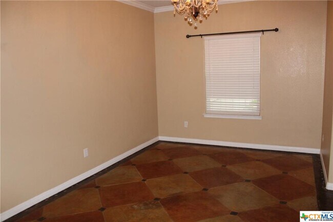Building Photo - 1230 Loma Verde Dr