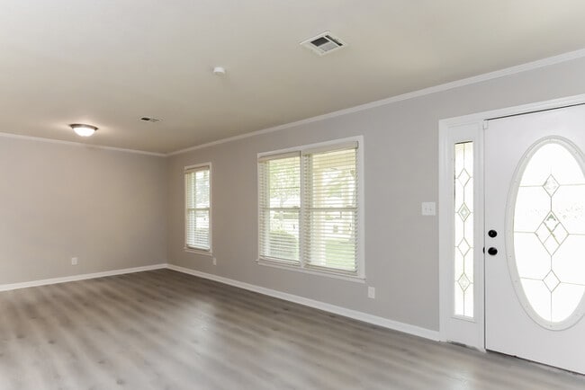 Foto del edificio - 1291 Huie St