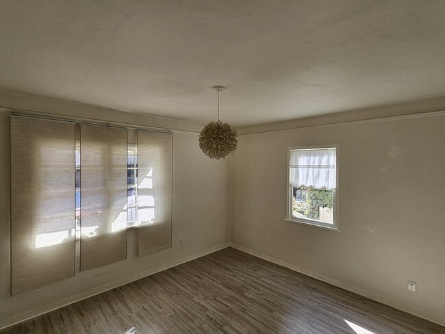 Building Photo - 1212 W Micheltorena St