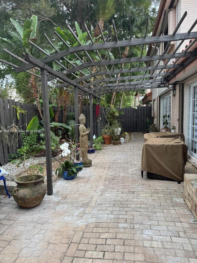 Foto del edificio - 1838 NW 93rd Terrace